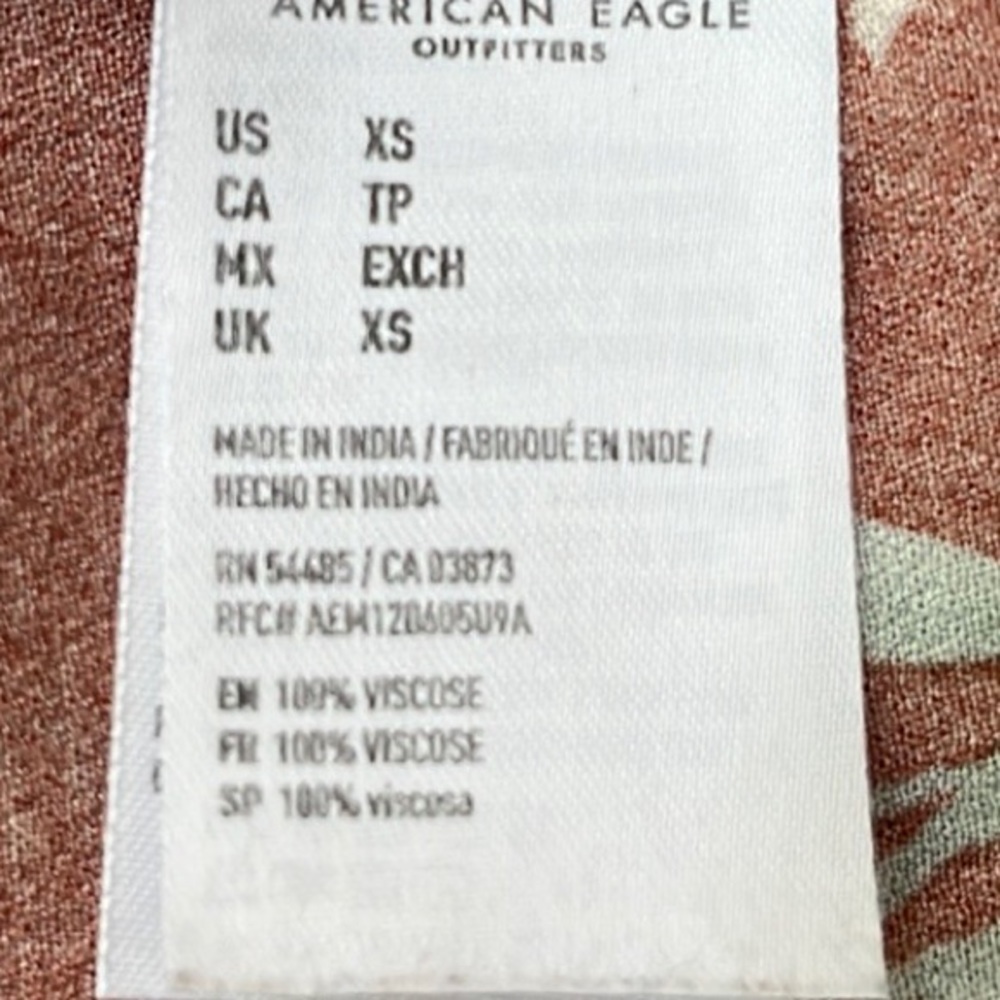 AMERICAN EAGLE Rust Colored Floral Tie Front Crop Top - Picture 10 of 10